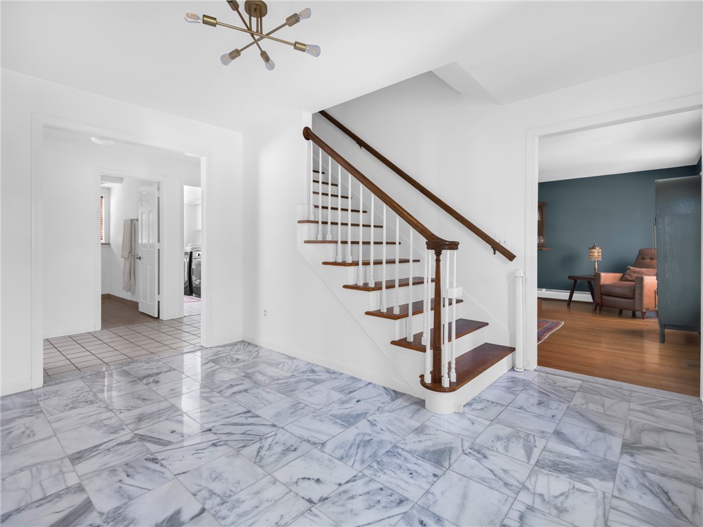 Warwick, Rhode Island, 02886, United States, 4 Bedrooms Bedrooms, ,3 BathroomsBathrooms,Residential,Active,2044602