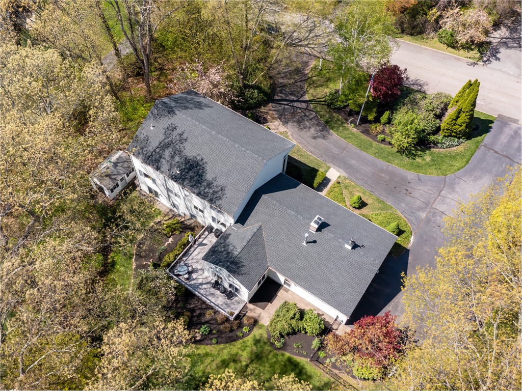 Warwick, Rhode Island, 02886, United States, 4 Bedrooms Bedrooms, ,3 BathroomsBathrooms,Residential,Active,2044602