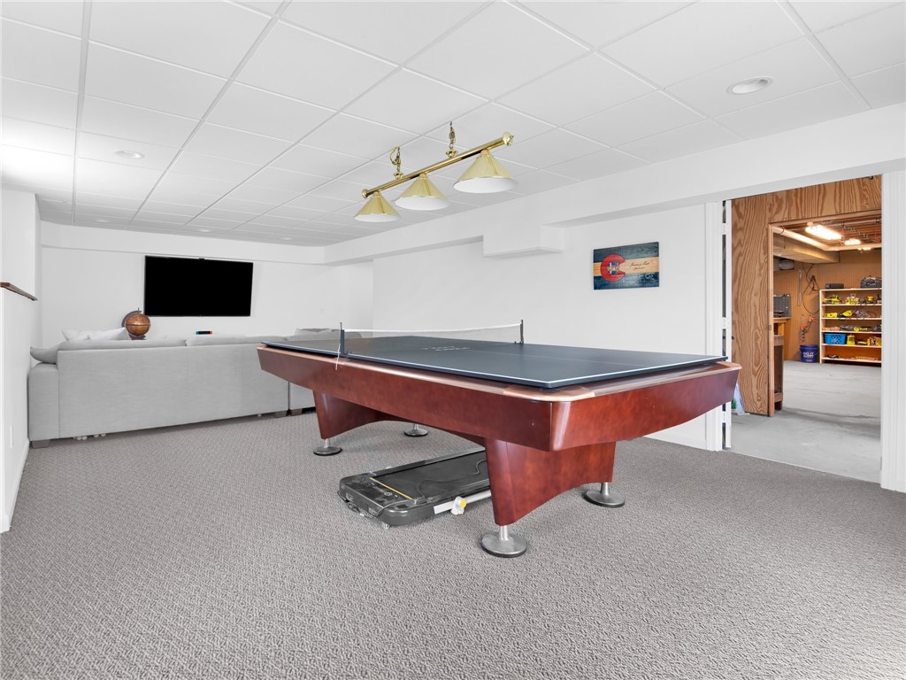 Warwick, Rhode Island, 02886, United States, 4 Bedrooms Bedrooms, ,3 BathroomsBathrooms,Residential,Active,2044602