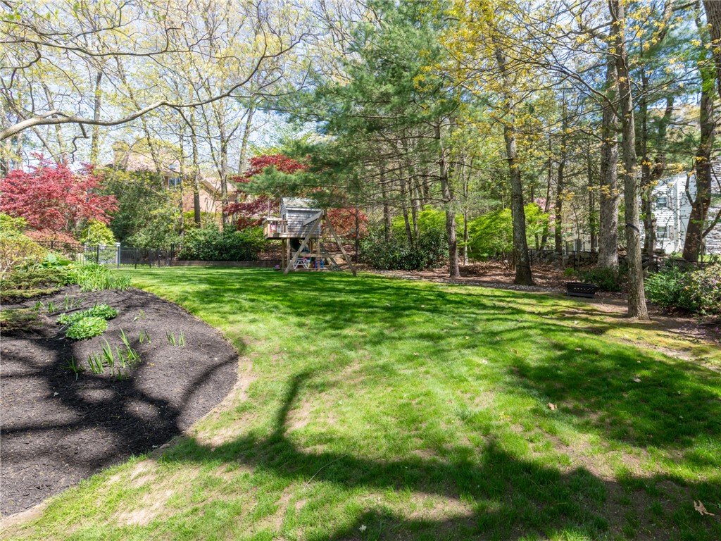 Warwick, Rhode Island, 02886, United States, 4 Bedrooms Bedrooms, ,3 BathroomsBathrooms,Residential,Active,2044602