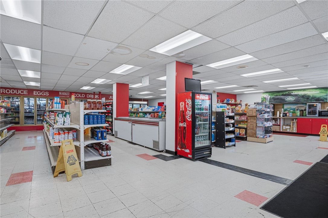 937 Social Street 939