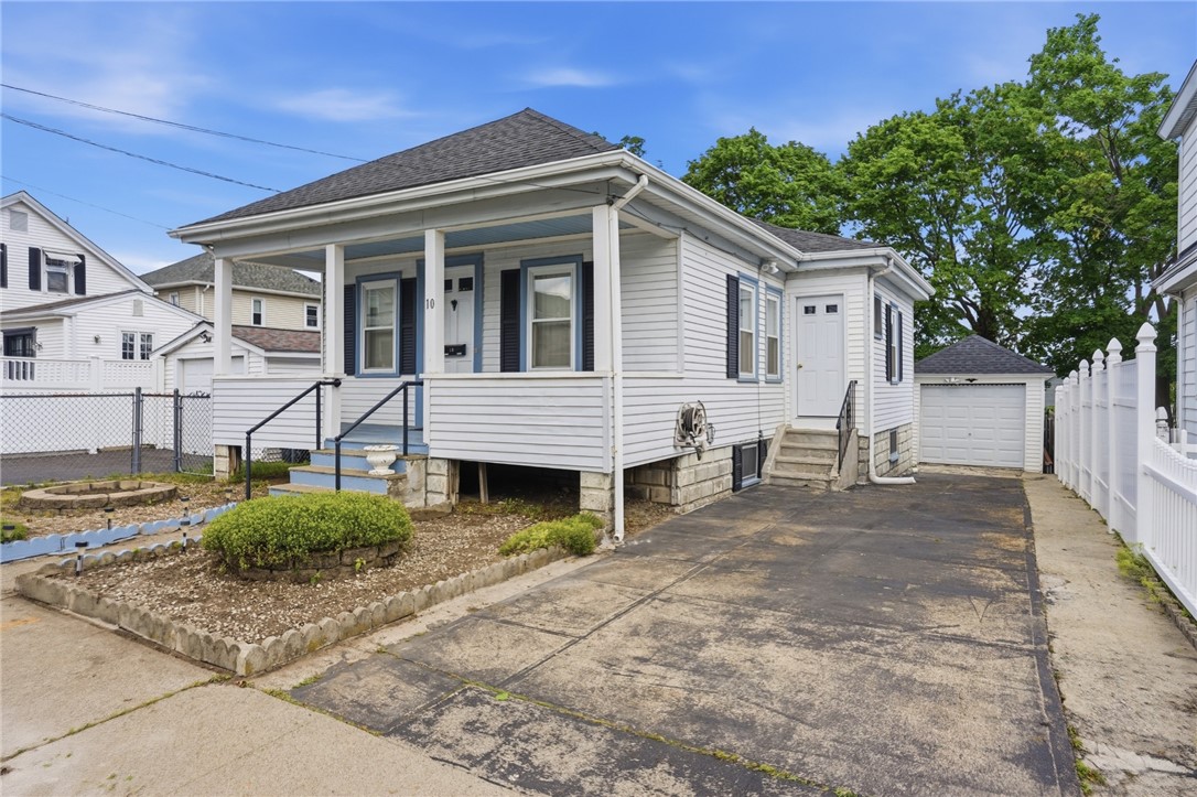 10 Mayflower Street