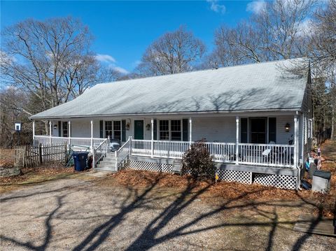 40 Fleetwood Drive North Kingstown RI 02874