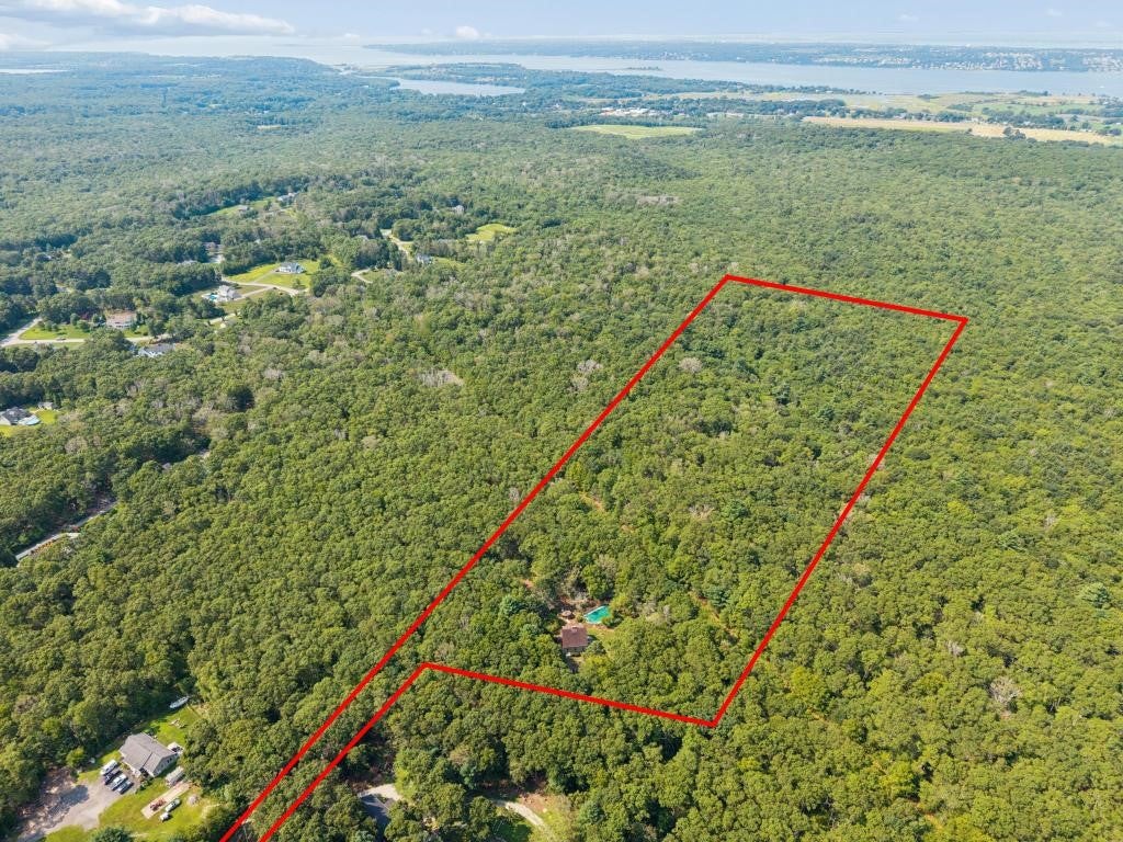 840 Lake Road