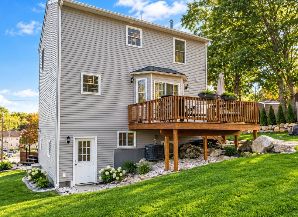 44 Dion Avenue