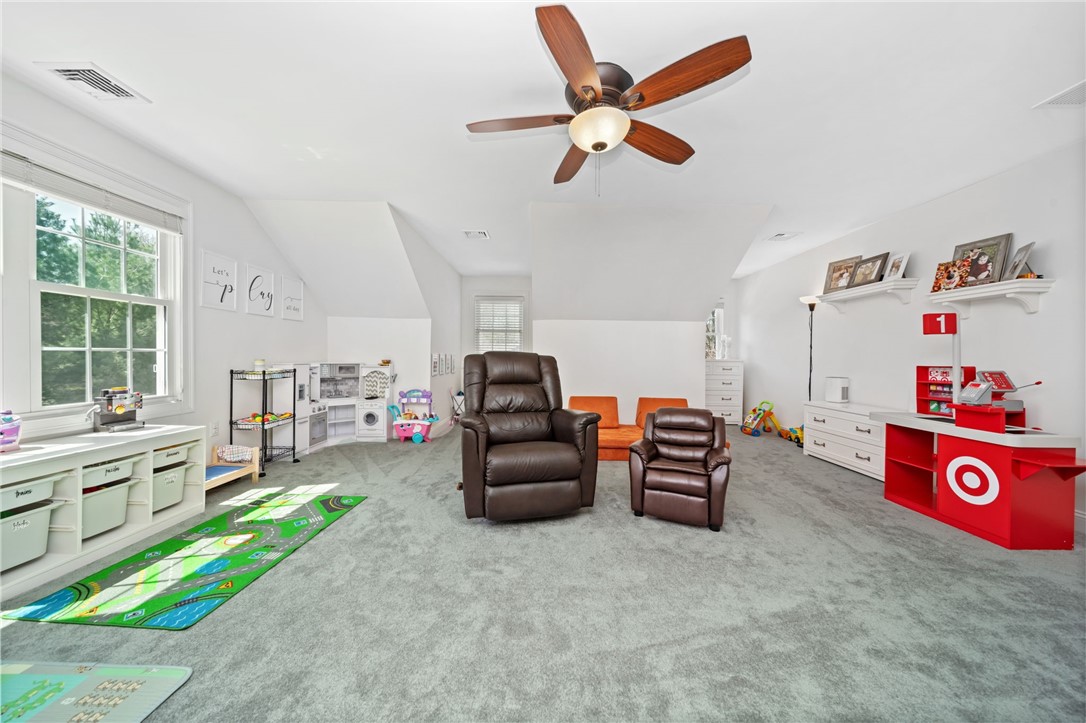 East Greenwich, Rhode Island 02818, United States, 3 Bedrooms Bedrooms, ,3 BathroomsBathrooms,Residential,Pending,122412