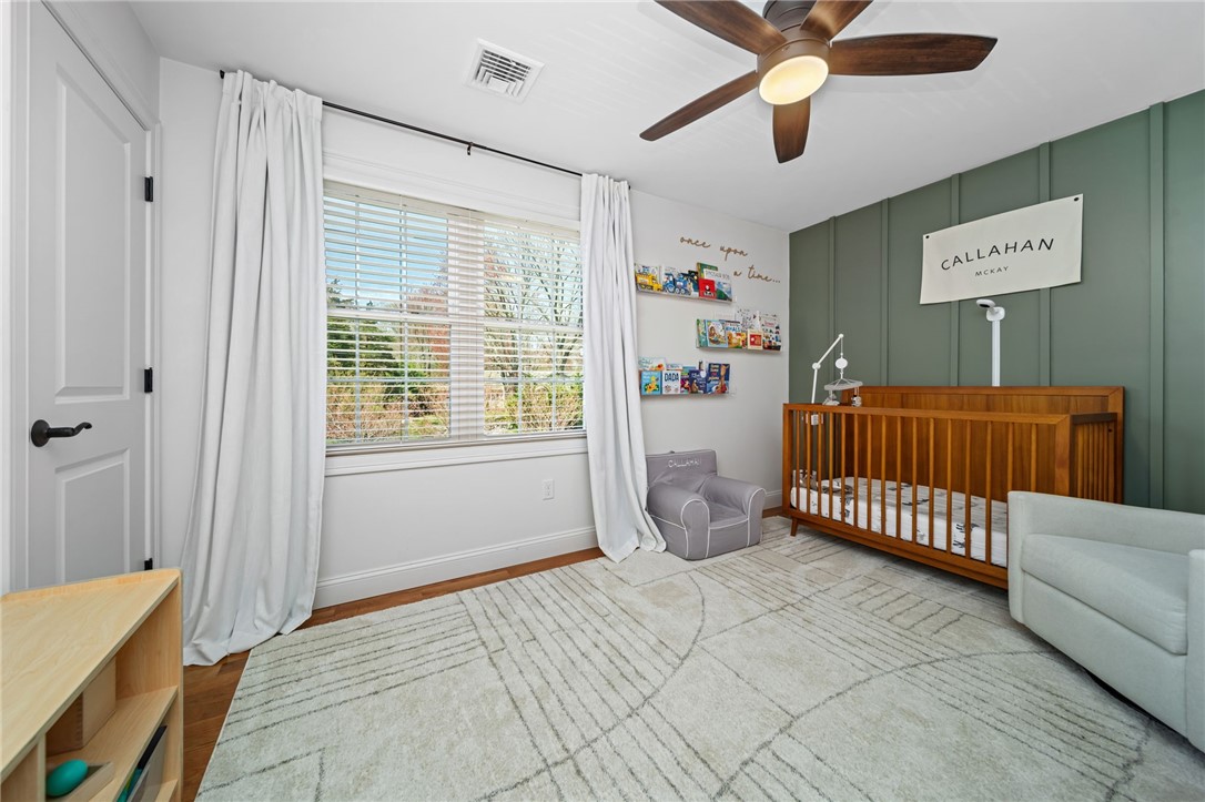 East Greenwich, Rhode Island 02818, United States, 3 Bedrooms Bedrooms, ,3 BathroomsBathrooms,Residential,Pending,122412