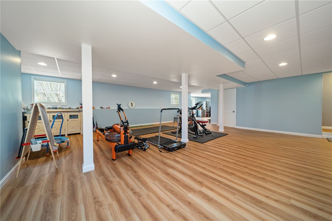 East Greenwich, Rhode Island 02818, United States, 3 Bedrooms Bedrooms, ,3 BathroomsBathrooms,Residential,Pending,122412