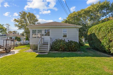 32 Crandall Avenue Westerly RI 02891