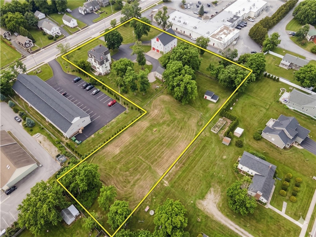 2967 East Main Road