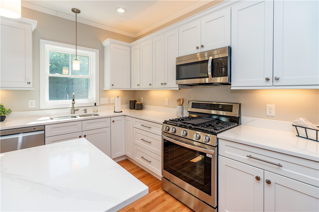 Coventry, Rhode Island 02816, United States, 4 Bedrooms Bedrooms, ,3 BathroomsBathrooms,Residential,Active,229546