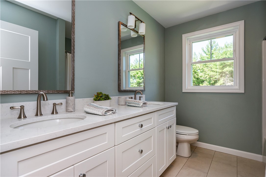 Coventry, Rhode Island 02816, United States, 4 Bedrooms Bedrooms, ,3 BathroomsBathrooms,Residential,Active,229546