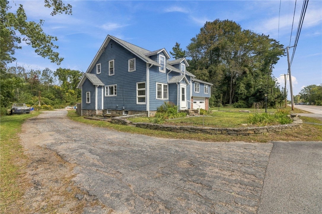 657 Danielson Pike 659