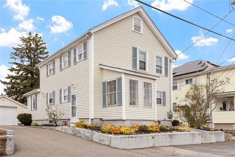 21 Donnelly Street East Providence RI 02914