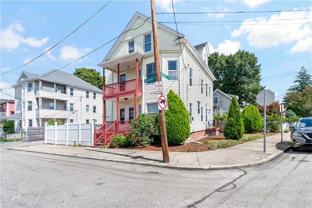3 Makin Street