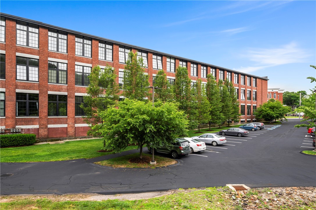 685 Social Street 115