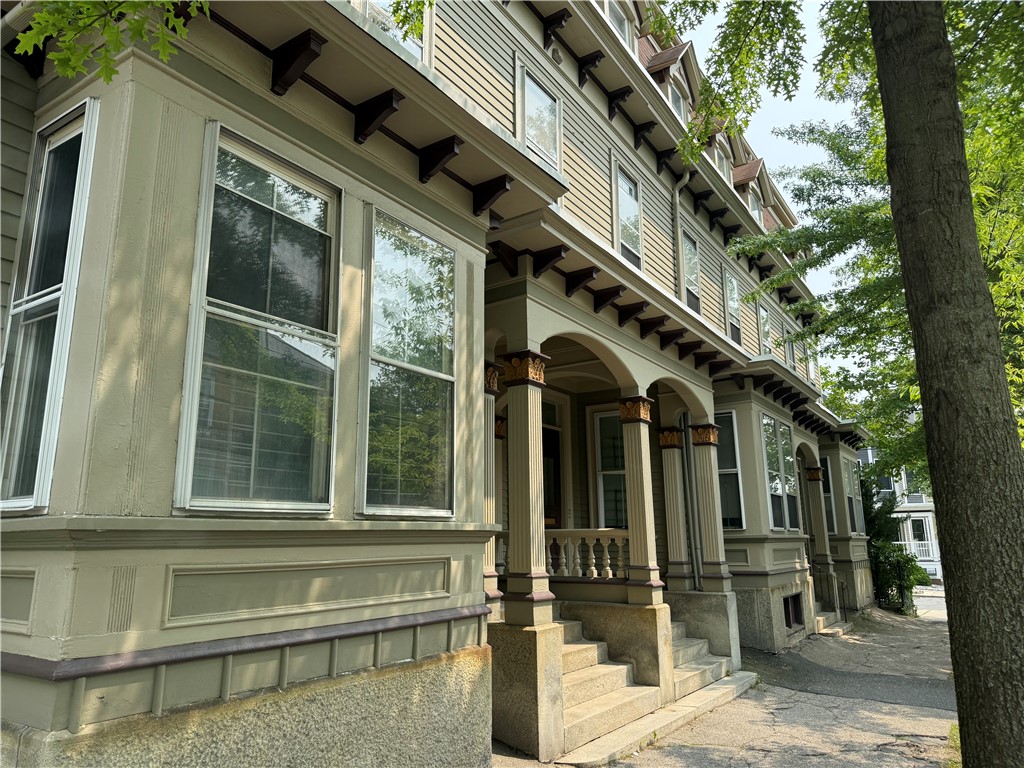 339 Thayer Street