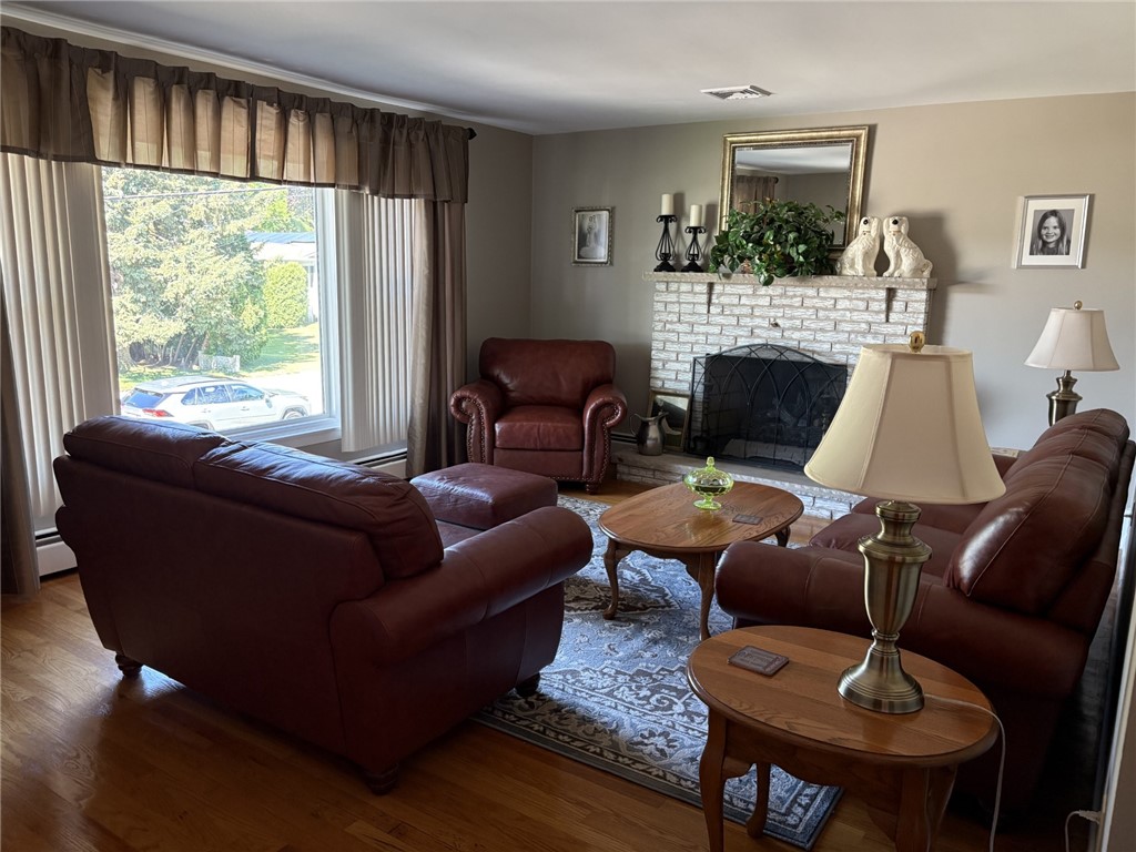 19 Oakhurst Drive