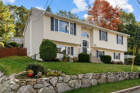 56 Arland Court Woonsocket RI 02895