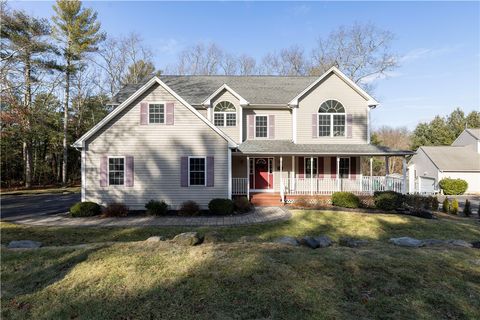 47 Wooded Grove Circle South Kingstown RI 02892