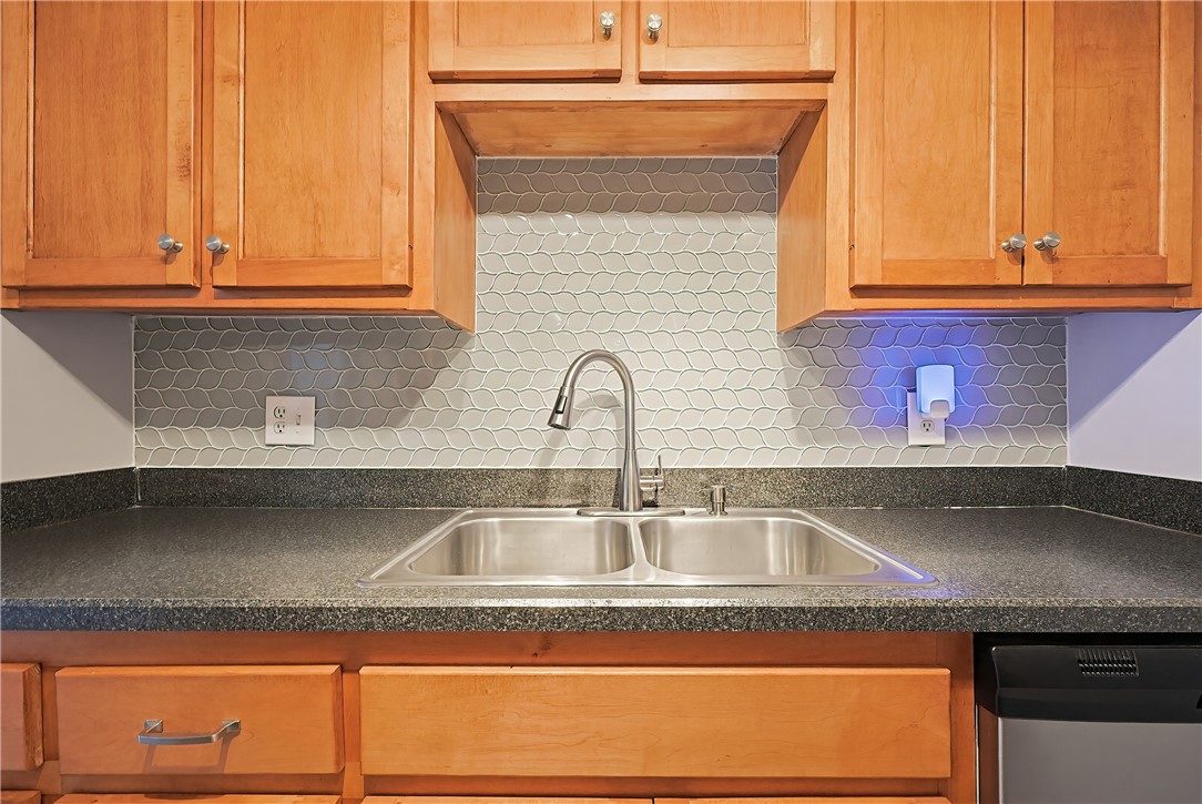 155 Saint Barnabe Street B1