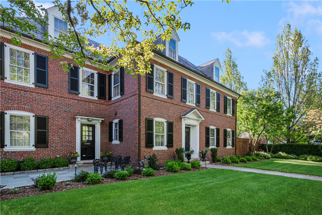 125 Grotto Avenue