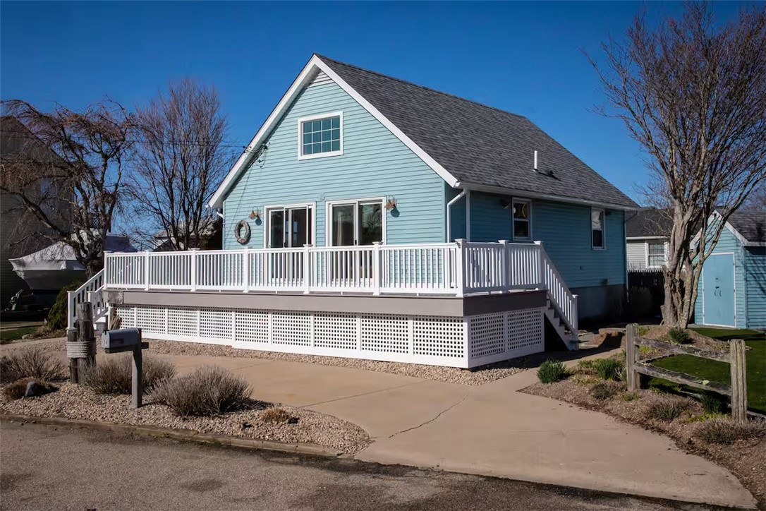 24 Redwood Drive