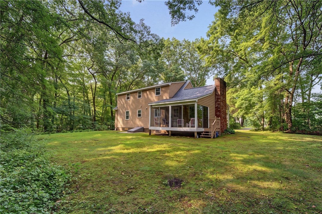 27 Peck Hill Road