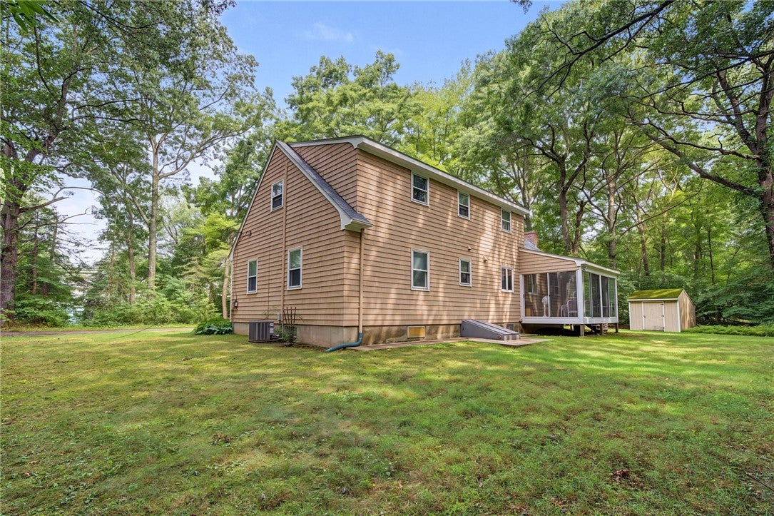 27 Peck Hill Road