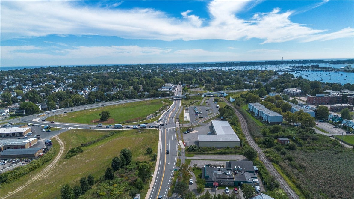 102 Connell Highway