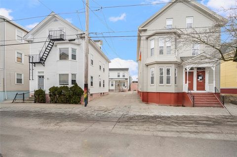 98 102 Penn Street Providence RI 02909