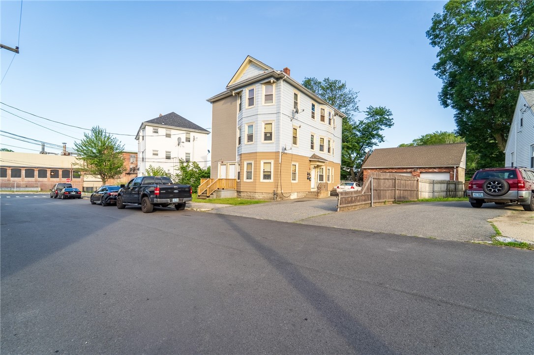 12 14 Fairview Avenue