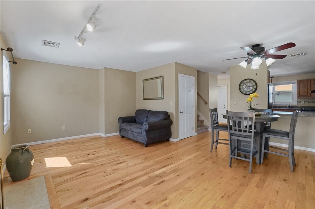 1603 Plainfield Pike B7