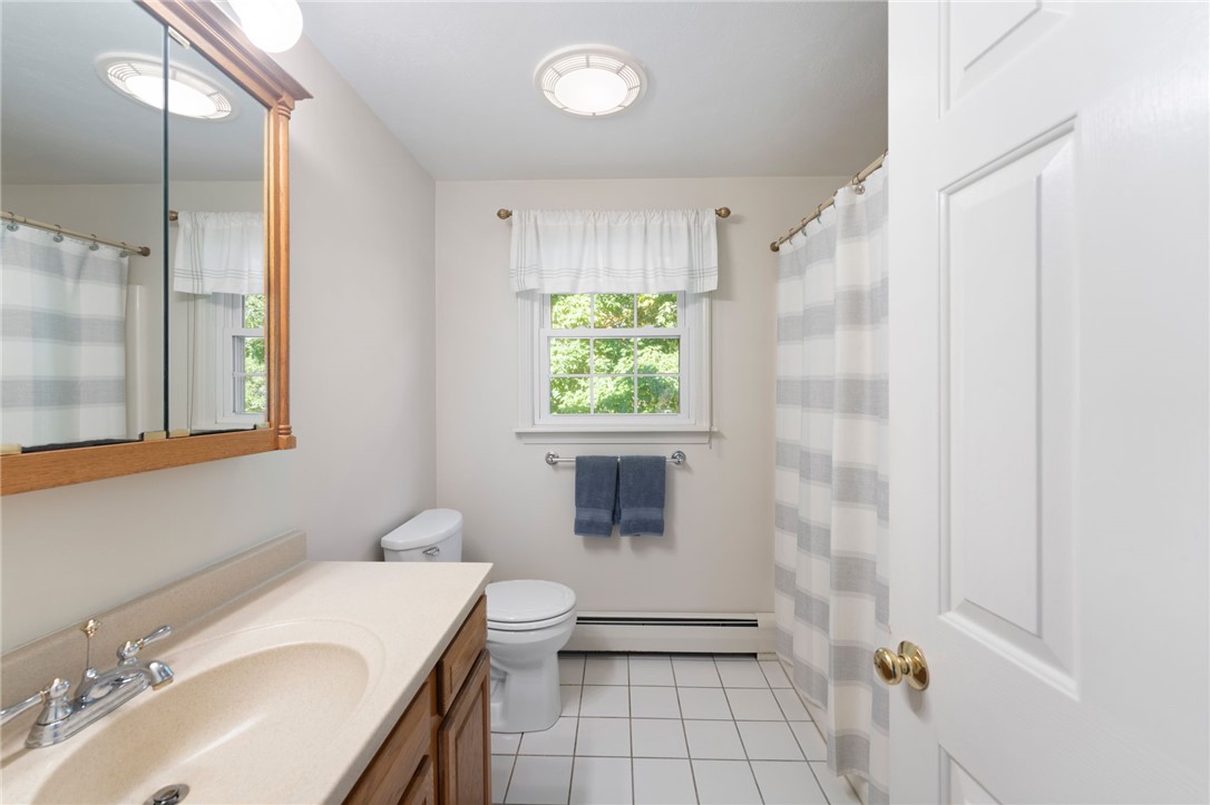 Cumberland, Rhode Island 02864, United States, 4 Bedrooms Bedrooms, ,3 BathroomsBathrooms,Residential,Active,222302