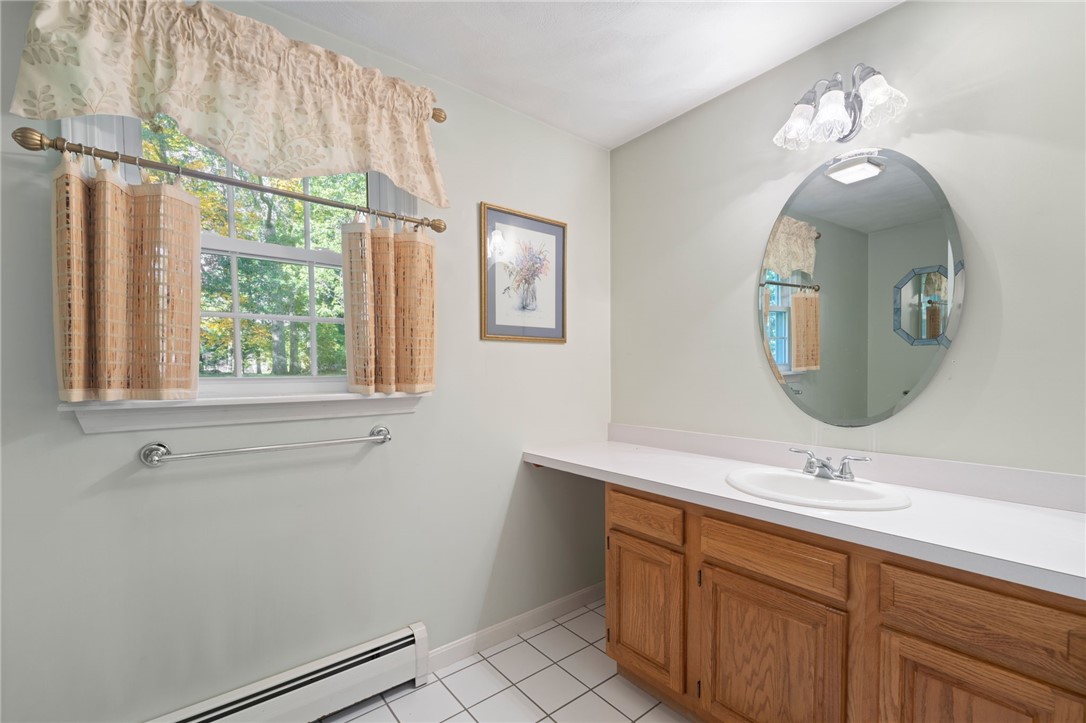 Cumberland, Rhode Island 02864, United States, 4 Bedrooms Bedrooms, ,3 BathroomsBathrooms,Residential,Active,222302