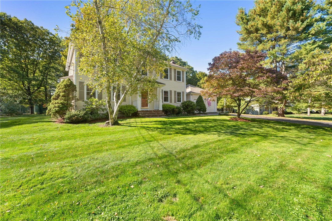 Cumberland, Rhode Island 02864, United States, 4 Bedrooms Bedrooms, ,3 BathroomsBathrooms,Residential,Active,222302