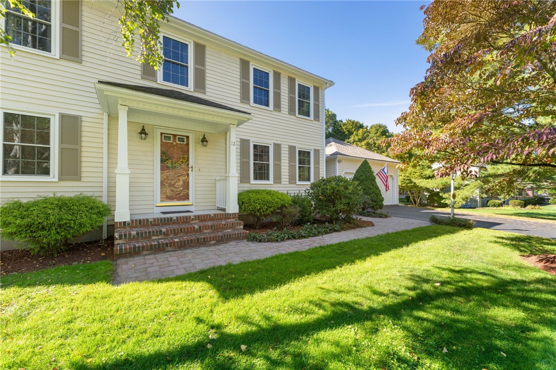 Cumberland, Rhode Island 02864, United States, 4 Bedrooms Bedrooms, ,3 BathroomsBathrooms,Residential,Active,222302