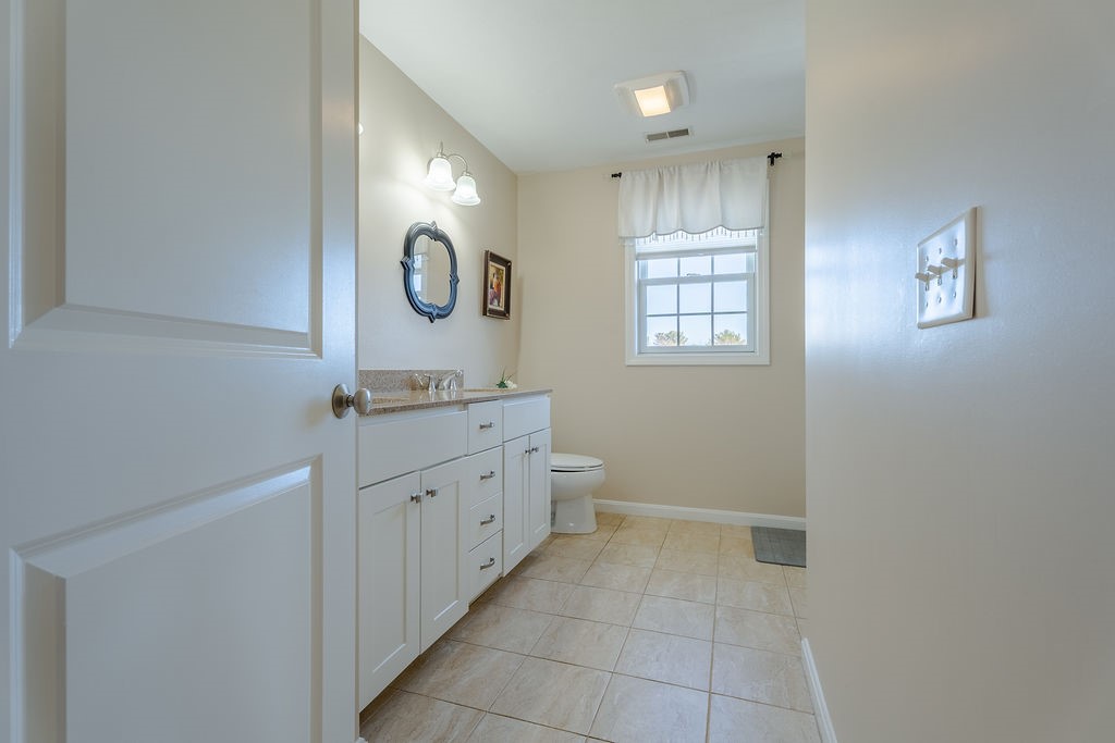 Cumberland, Rhode Island, 02864, United States, 4 Bedrooms Bedrooms, ,4 BathroomsBathrooms,Residential,Active,2032452