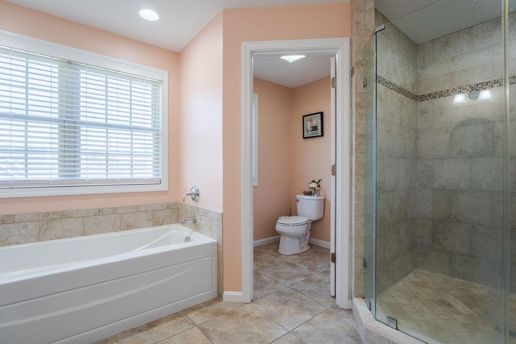 Cumberland, Rhode Island, 02864, United States, 4 Bedrooms Bedrooms, ,4 BathroomsBathrooms,Residential,Active,2032452