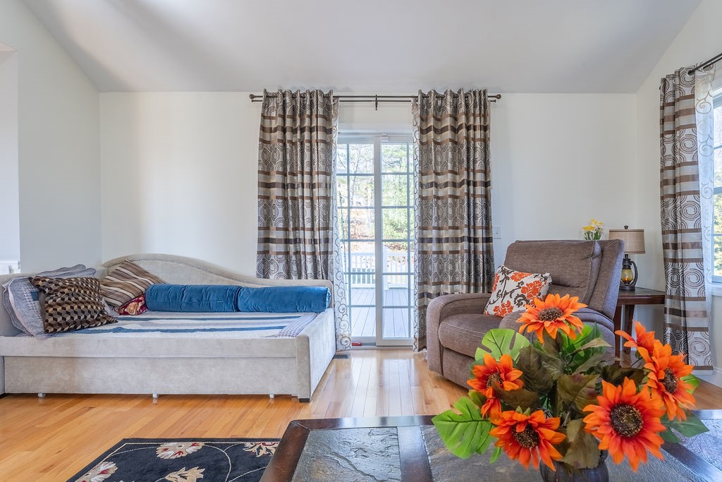 Cumberland, Rhode Island, 02864, United States, 4 Bedrooms Bedrooms, ,4 BathroomsBathrooms,Residential,Active,2032452