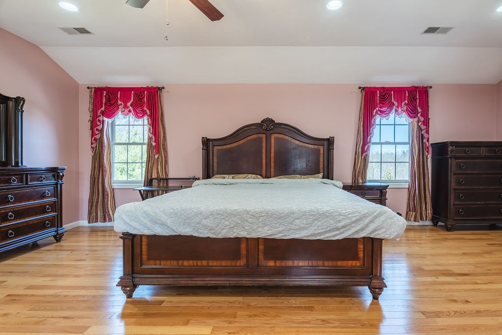 Cumberland, Rhode Island, 02864, United States, 4 Bedrooms Bedrooms, ,4 BathroomsBathrooms,Residential,Active,2032452