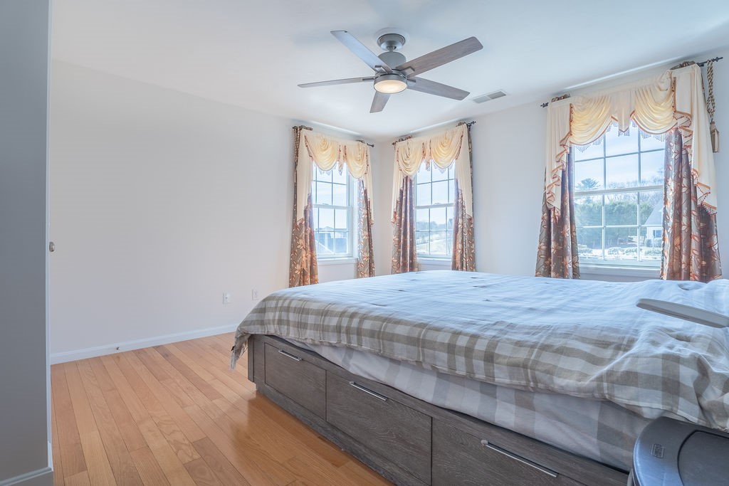 Cumberland, Rhode Island, 02864, United States, 4 Bedrooms Bedrooms, ,4 BathroomsBathrooms,Residential,Active,2032452