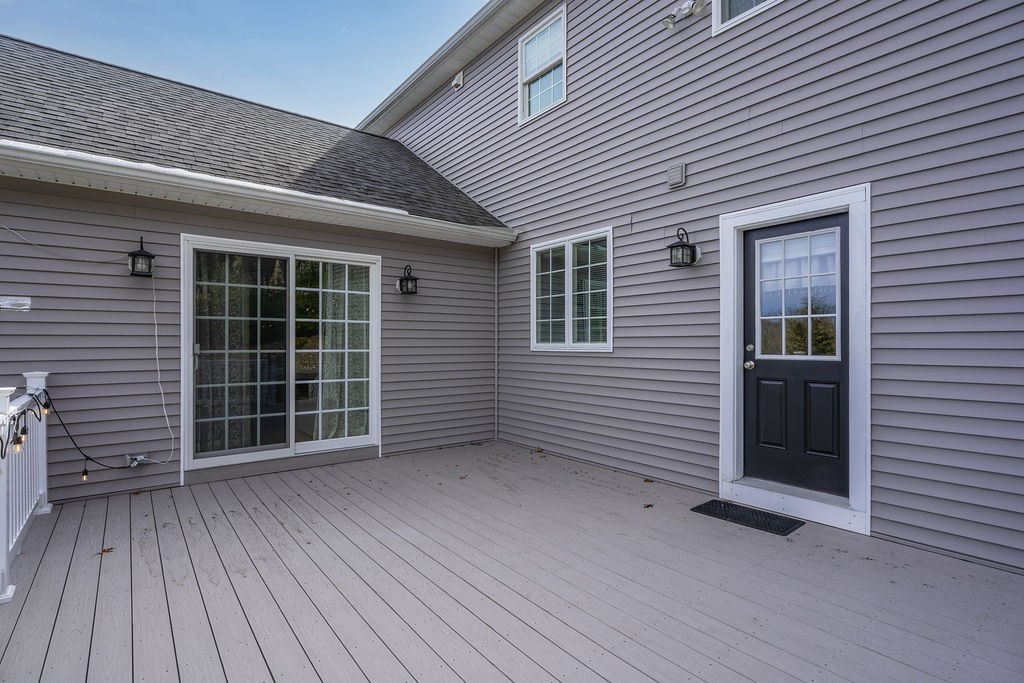 Cumberland, Rhode Island, 02864, United States, 4 Bedrooms Bedrooms, ,4 BathroomsBathrooms,Residential,Active,2032452