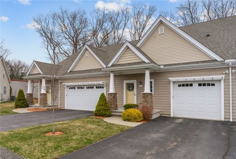 8 Nicole Circle B Smithfield RI 02917