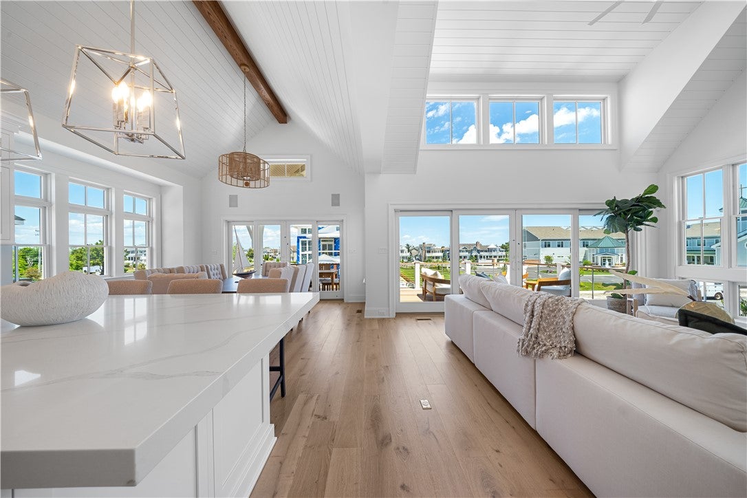 811 Ocean Road