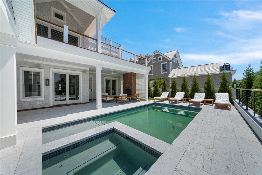 811 Ocean Road