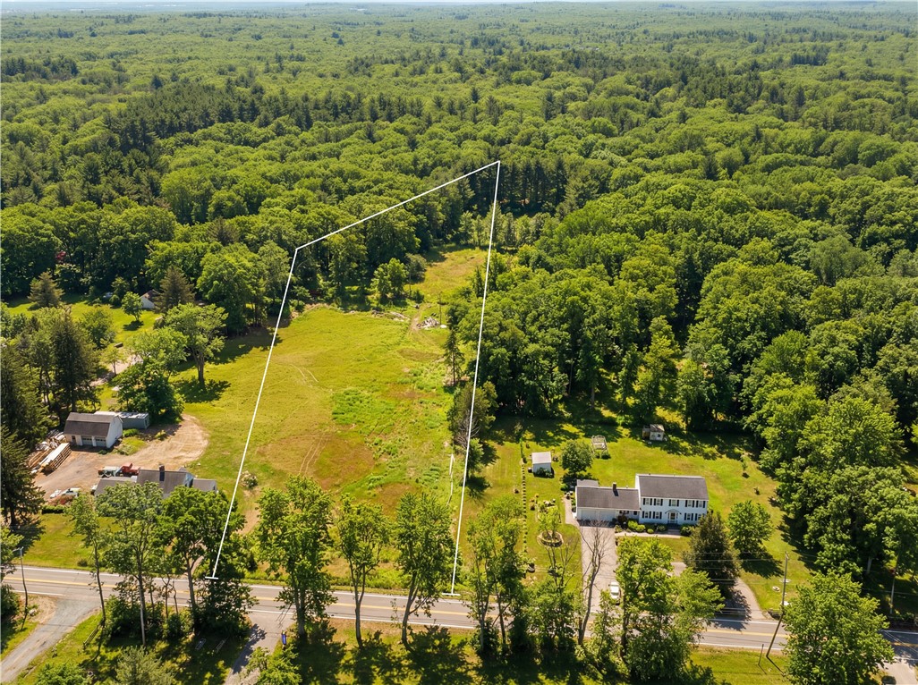 East Greenwich, Rhode Island, 02818, United States, 4 Bedrooms Bedrooms, ,3 BathroomsBathrooms,Residential,Active,2032460
