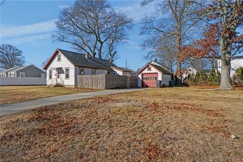 107 Wayne Street Warwick RI 02889