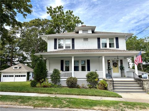 28 Spruce Street Westerly RI 02891