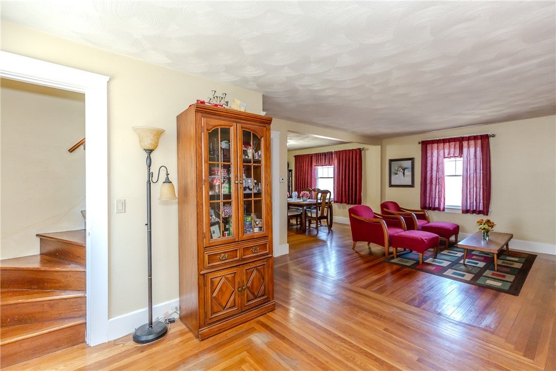 9 Chestnut Avenue